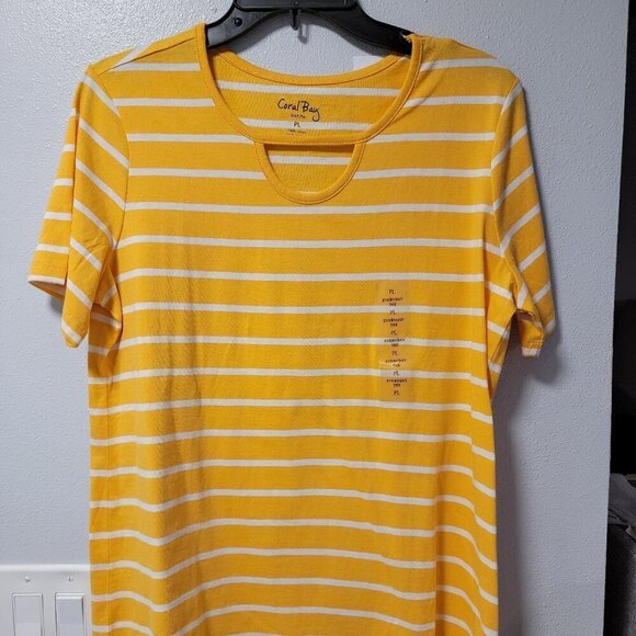 ❤️ Coral Bay Yellow Stripe Short Sleeve Petite Large Tee Tunic Top NWT❤️ - Picture 3 of 9